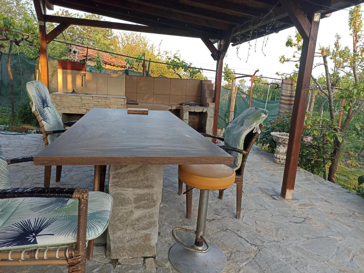 Appartement Stai Za Gosti Bazdarovi à Byala  Extérieur photo