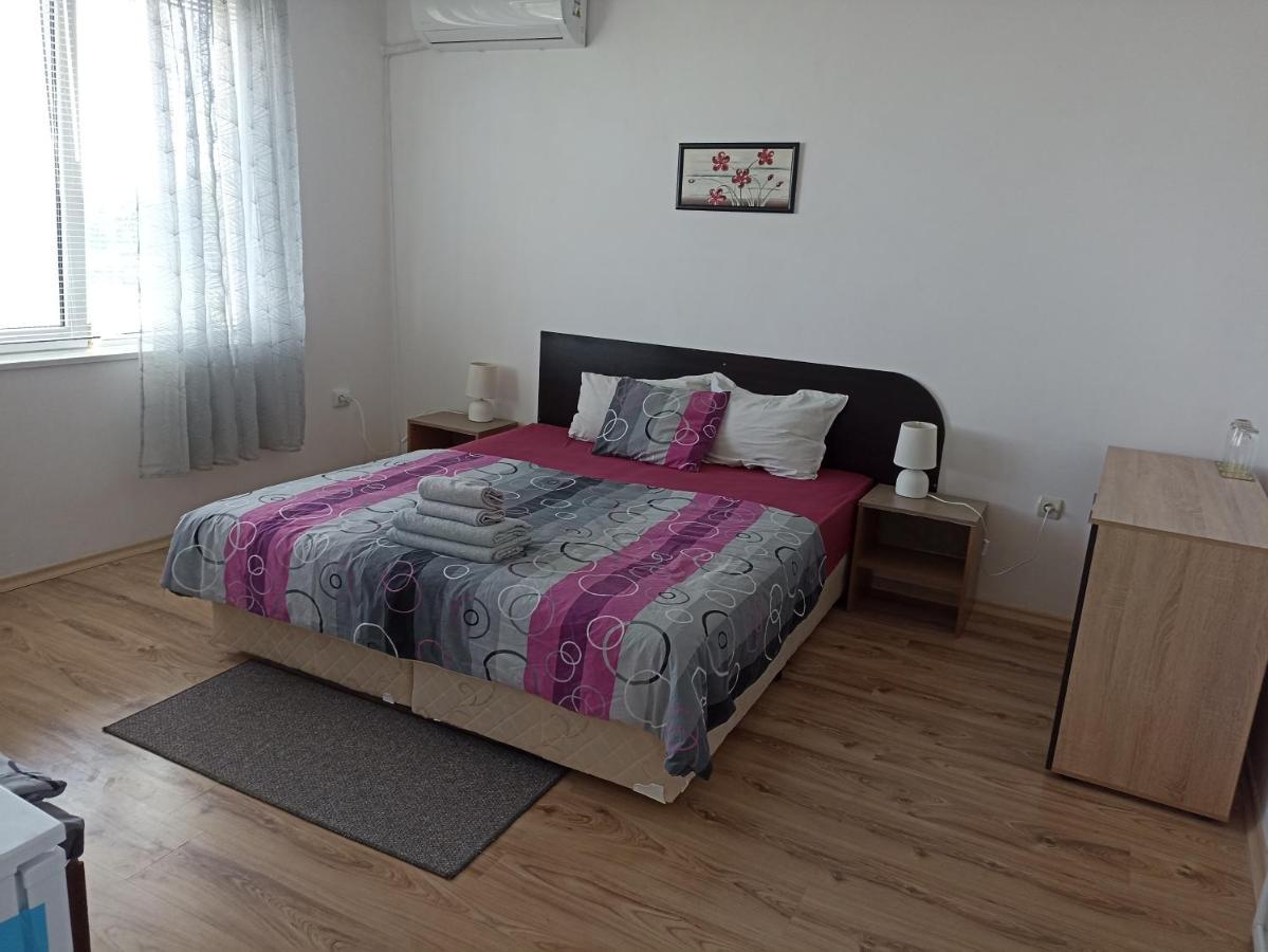 Appartement Stai Za Gosti Bazdarovi à Byala  Extérieur photo