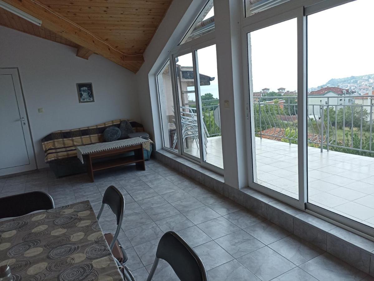 Appartement Stai Za Gosti Bazdarovi à Byala  Extérieur photo