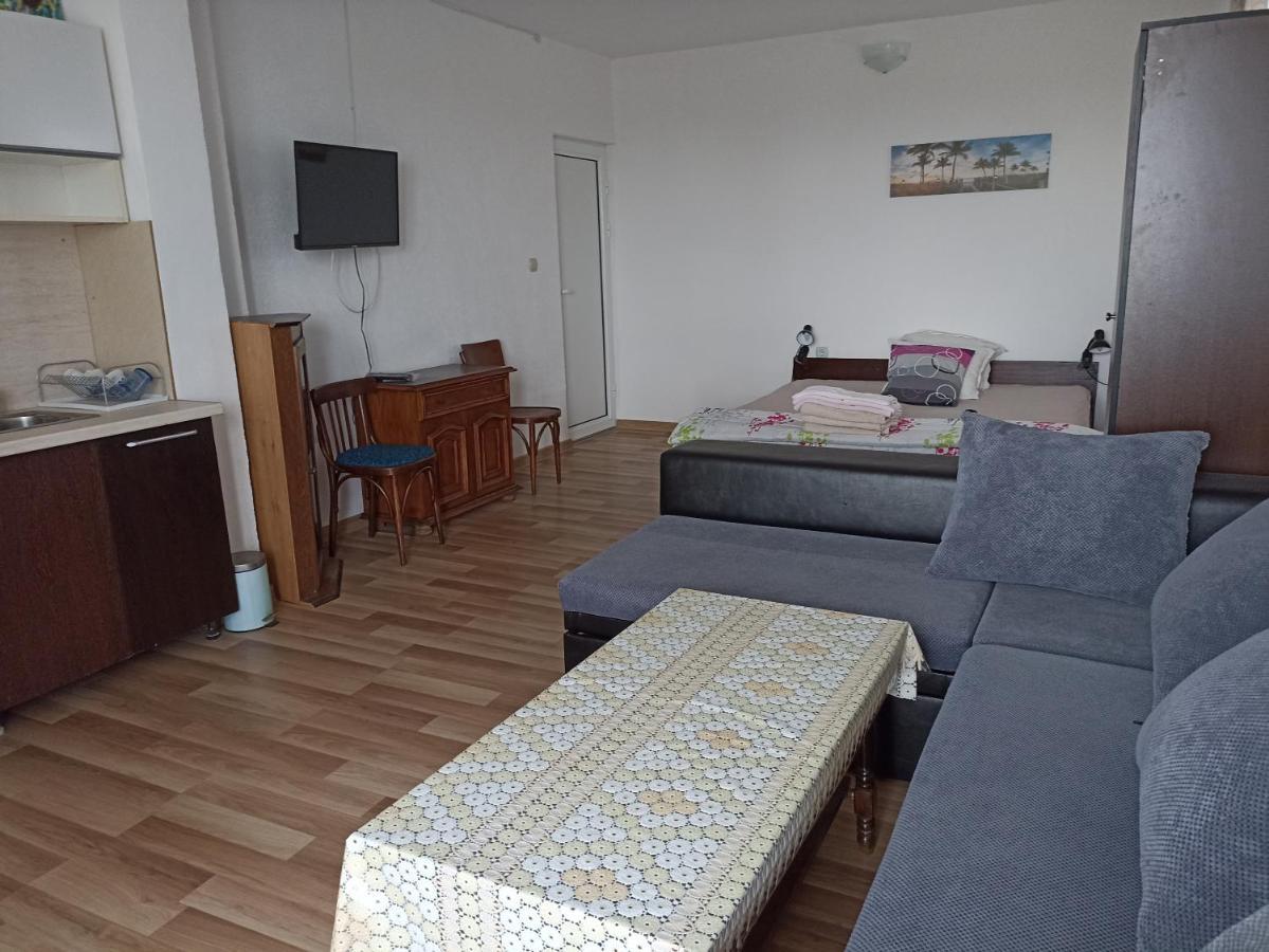 Appartement Stai Za Gosti Bazdarovi à Byala  Extérieur photo